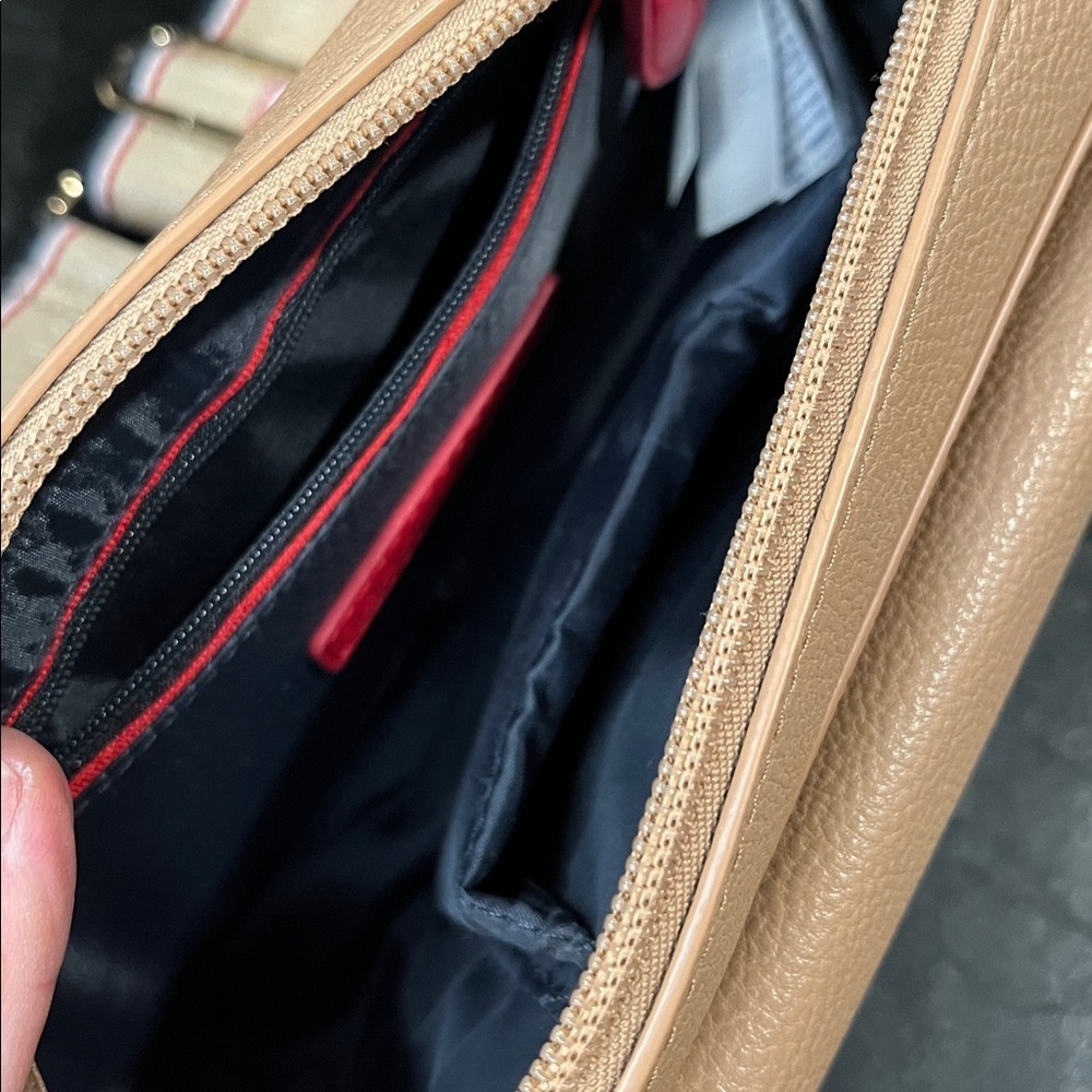 Tommy Hilfiger Kiara II Flap Camera Crossbody – Tan | New Without Tags - Picture 8 of 12